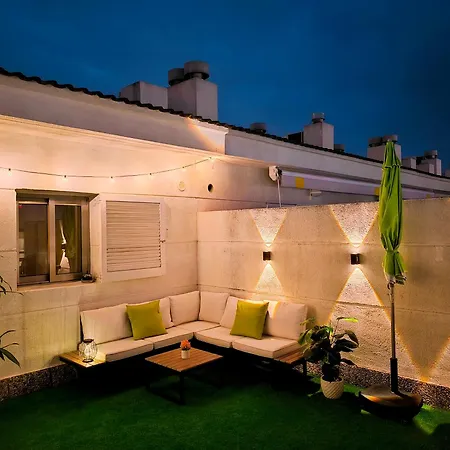 Atico Michelangelo Ii Penthouse Terrace & Grill * Salou